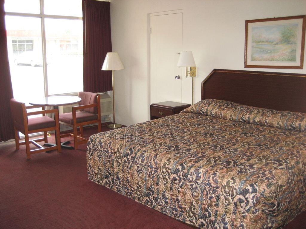 Sands Central Inn Hot Springs Zimmer foto