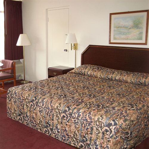 Sands Central Inn Hot Springs Zimmer foto